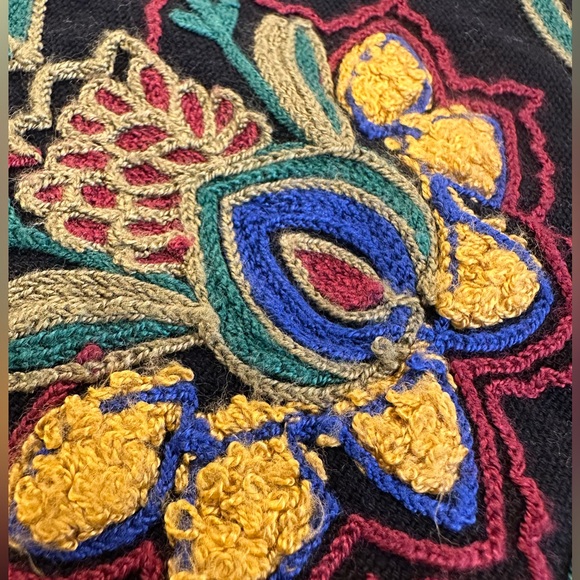 Zara Mini Skirt Black Embroidered w/rich tones yellow red blue green SIZE SMALL - Picture 8 of 9